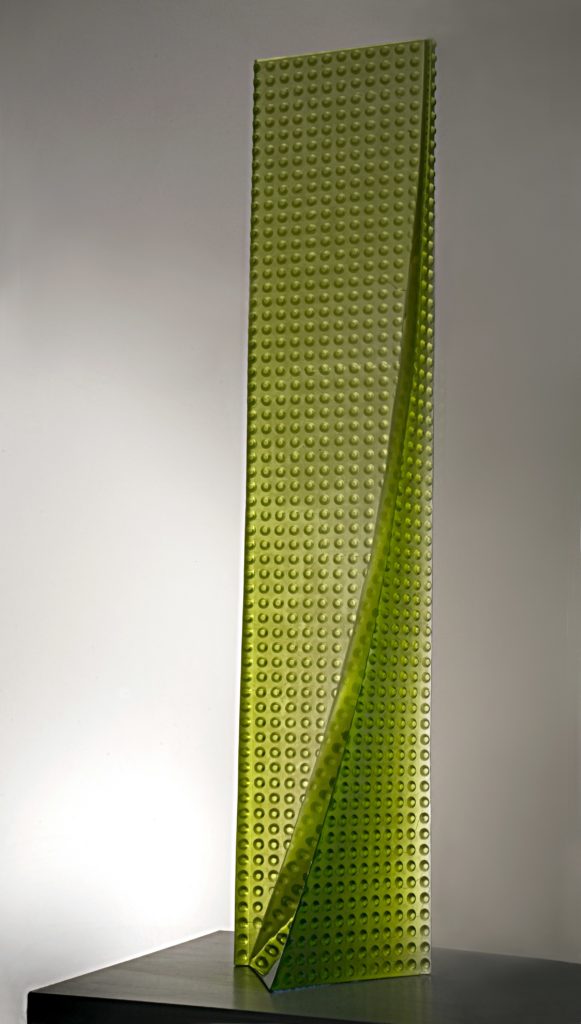 green-line-2009-71x14x13in